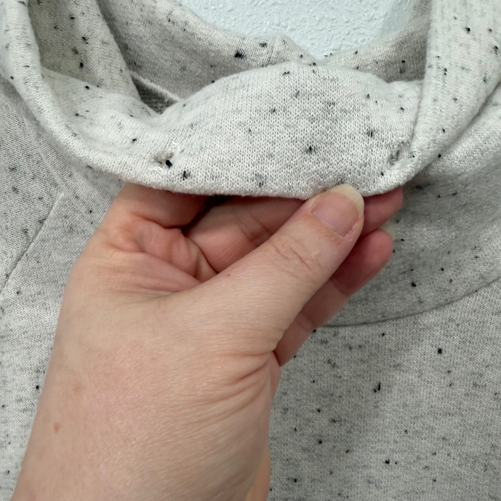 Daytrip Speckled Cowl Neck Long Sleeve Sweater Top Women's Medium Light Gray - Picture 3 of 7